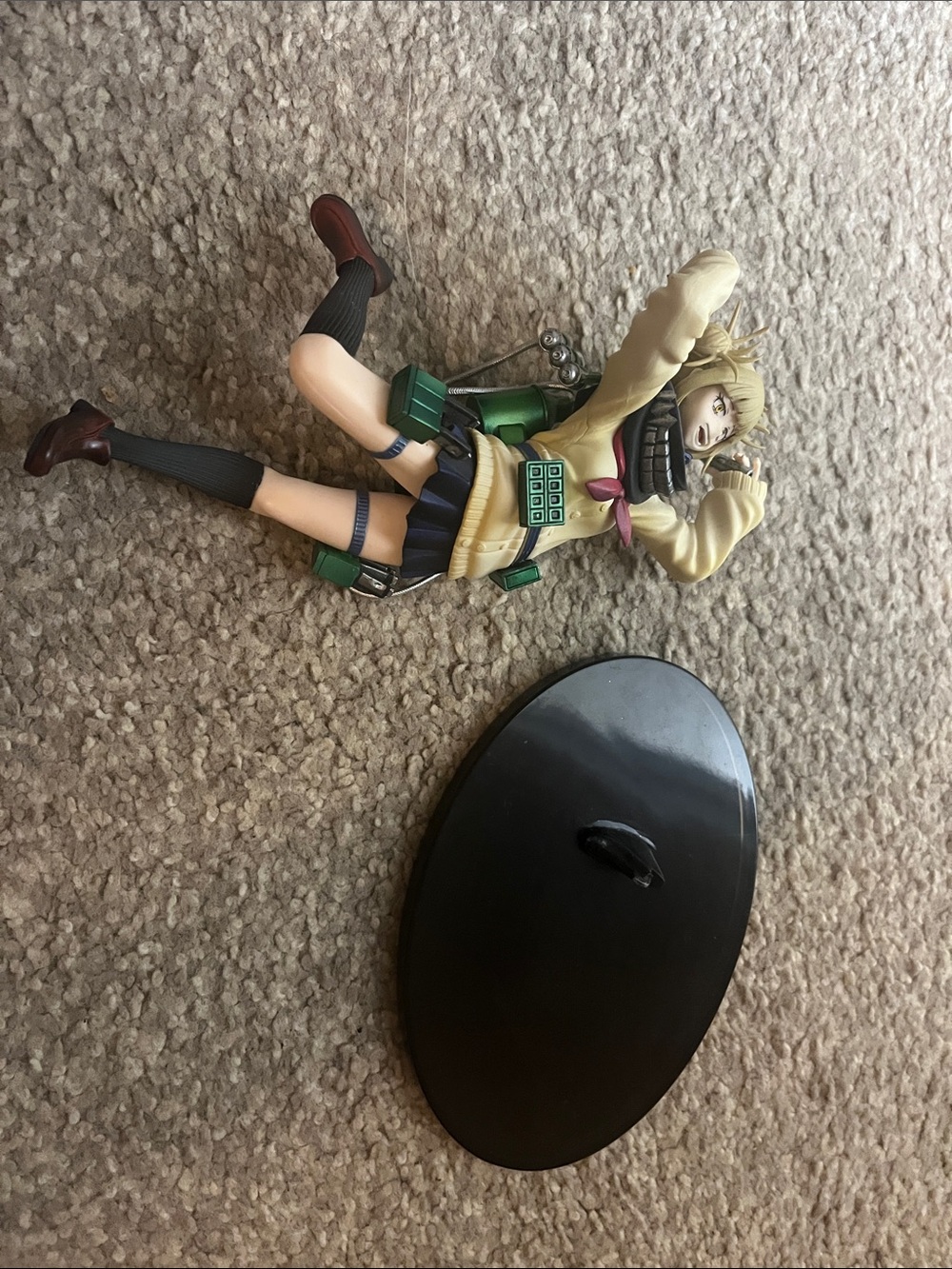 Anime Figurine Himiko Toga Decorative Statue in Yellow and Green